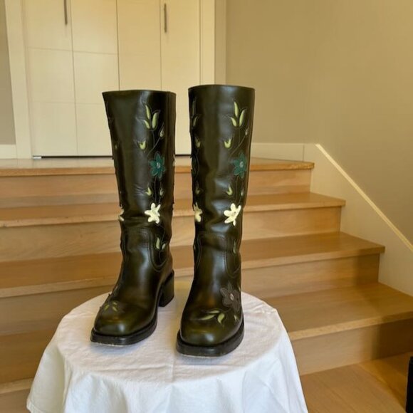 Frye Campus 14L Boots Size 7 Wide Calf Dark Olive Green Floral Pattern Cutouts - Picture 2 of 7